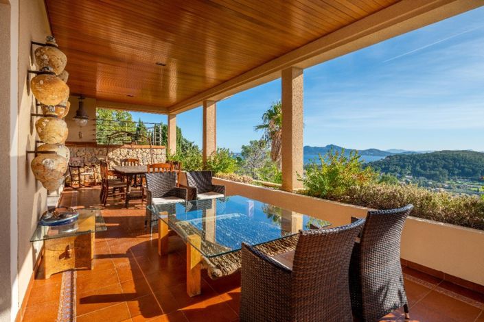 Image No.10-6 Bed Villa for sale