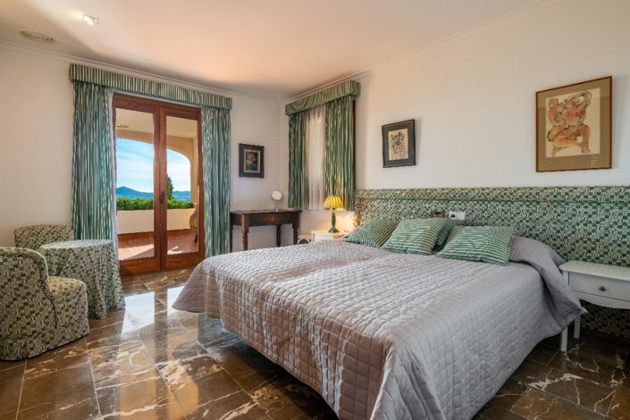 Image No.18-6 Bed Villa for sale