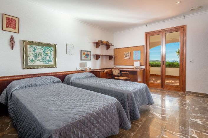 Image No.19-6 Bed Villa for sale