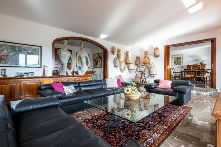 Image No.3-6 Bed Villa for sale