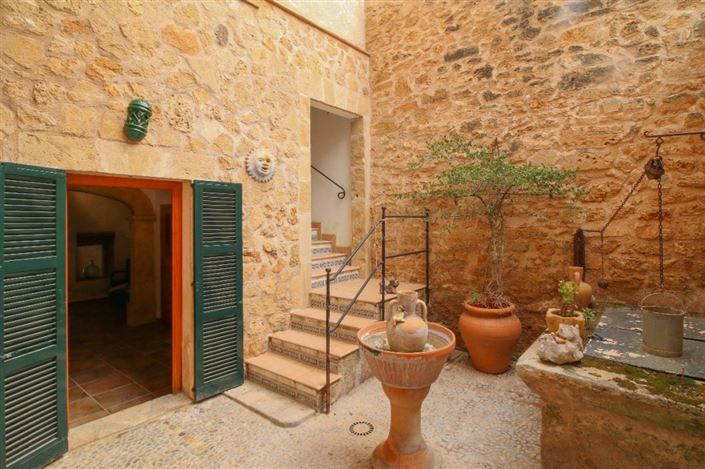 Image No.8-4 Bed Townhouse for sale