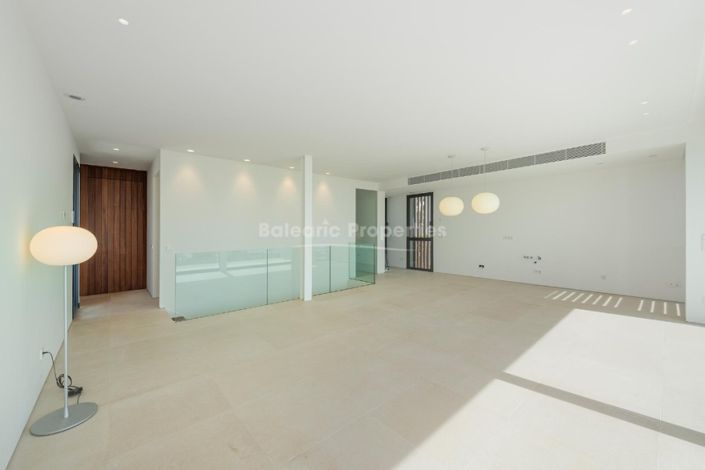 Image No.9-4 Bed Villa for sale