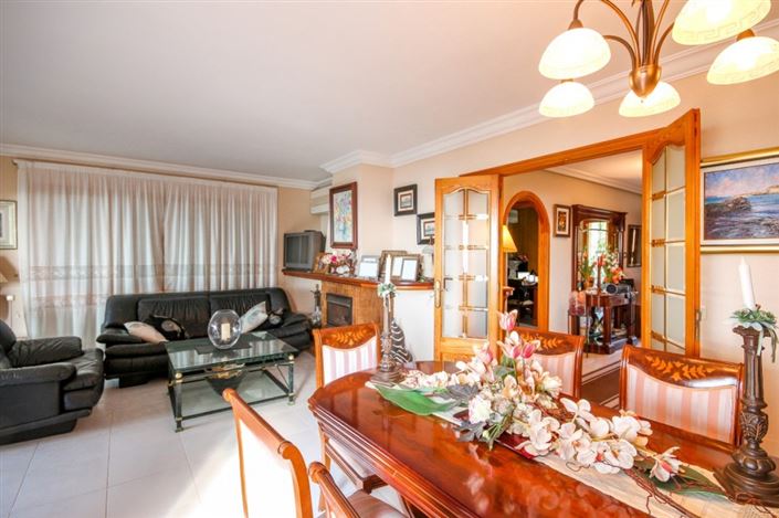 Image No.15-5 Bed Chalet for sale