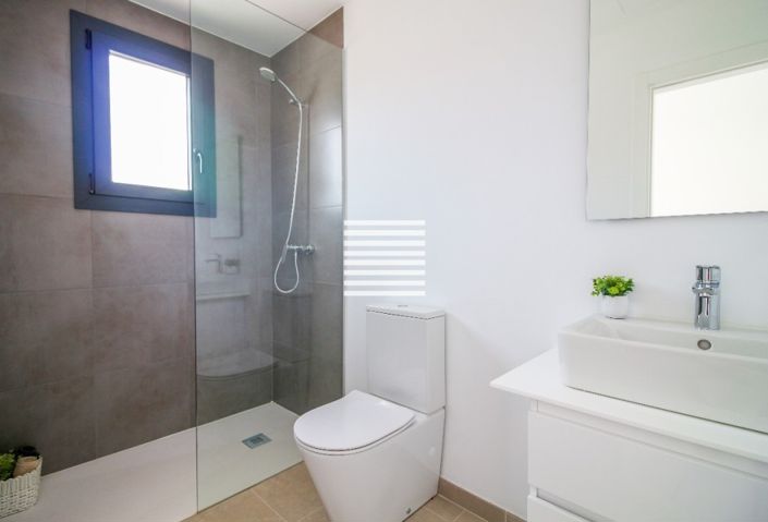 Image No.14-2 Bed Villa for sale