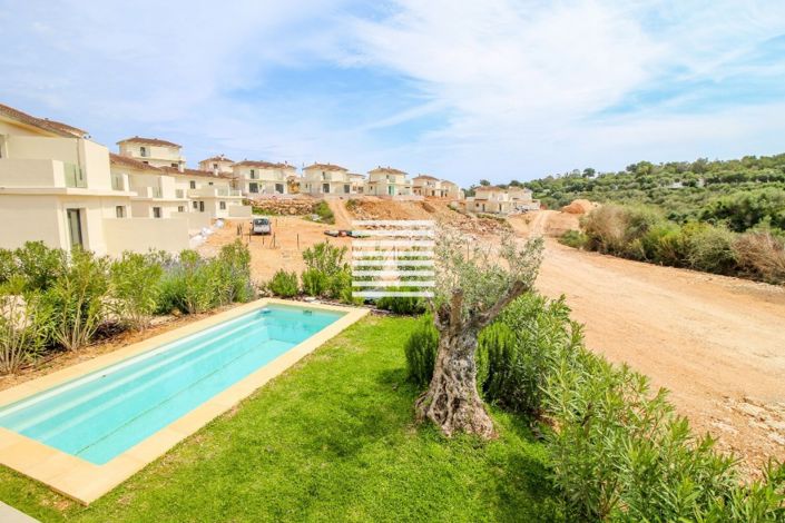 Image No.2-2 Bed Villa for sale