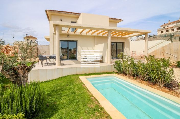 Image No.4-2 Bed Villa for sale