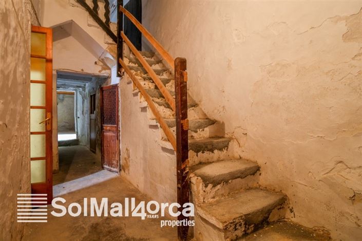 Image No.14-4 Bed Townhouse for sale