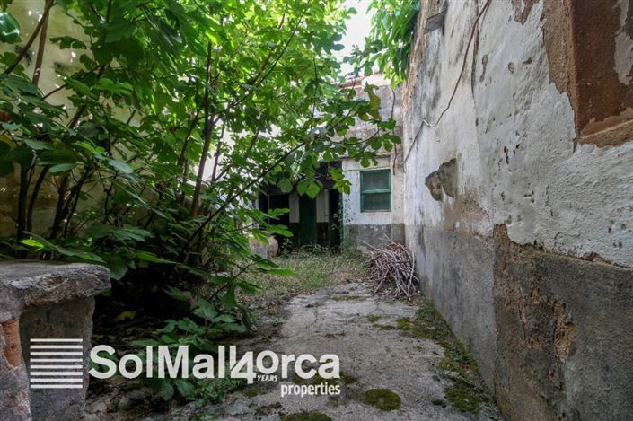 Image No.15-4 Bed Townhouse for sale