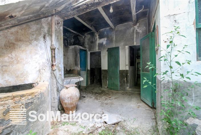 Image No.17-4 Bed Townhouse for sale