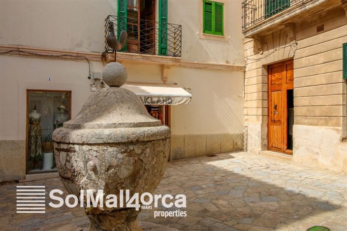 Image No.19-4 Bed Townhouse for sale