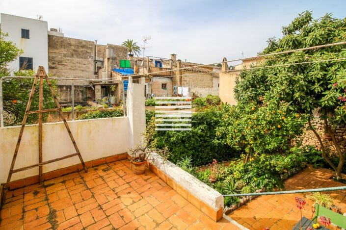 Image No.10-4 Bed Townhouse for sale