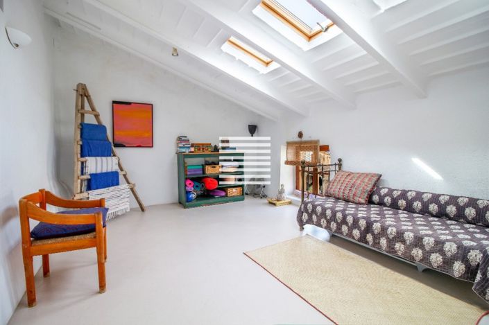 Image No.15-4 Bed Townhouse for sale