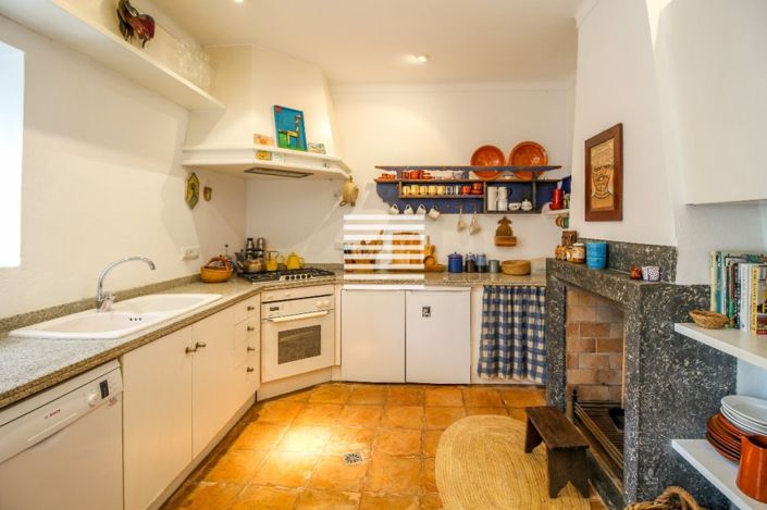 Image No.7-4 Bed Townhouse for sale