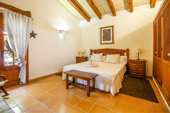 Image No.12-3 Bed Chalet for sale