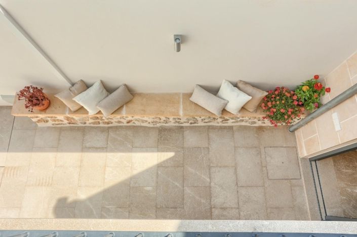 Image No.20-2 Bed Townhouse for sale