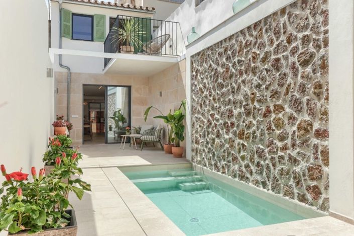 Image No.6-2 Bed Townhouse for sale