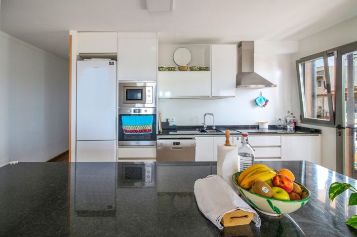 Image No.12-3 Bed Apartment for sale