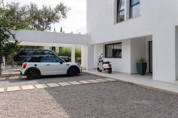 Image No.11-4 Bed Villa for sale