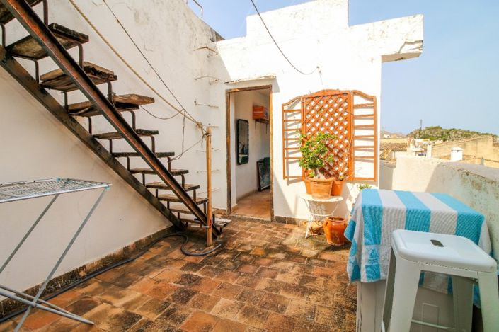 Image No.11-3 Bed Townhouse for sale