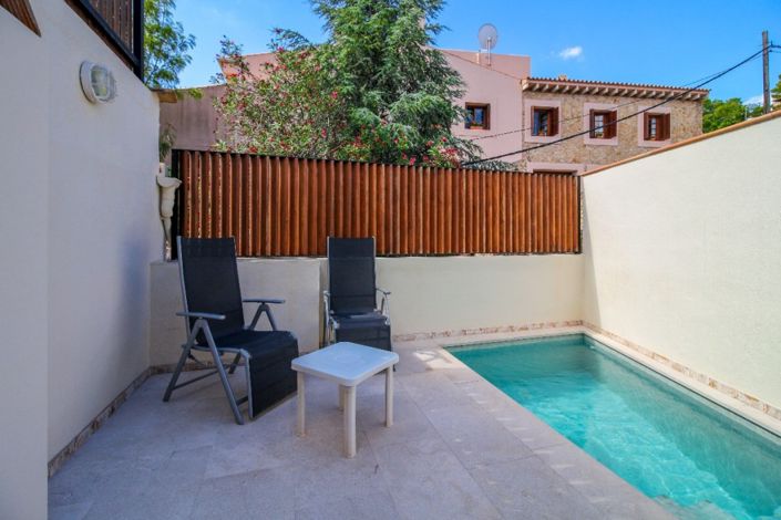 Image No.10-3 Bed Townhouse for sale