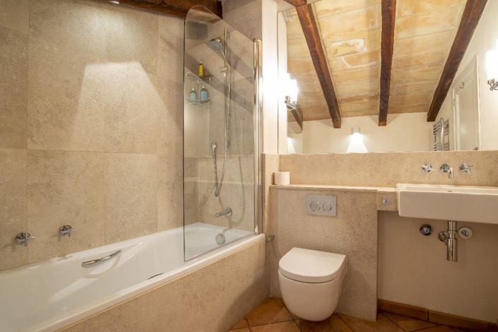 Image No.7-4 Bed Townhouse for sale