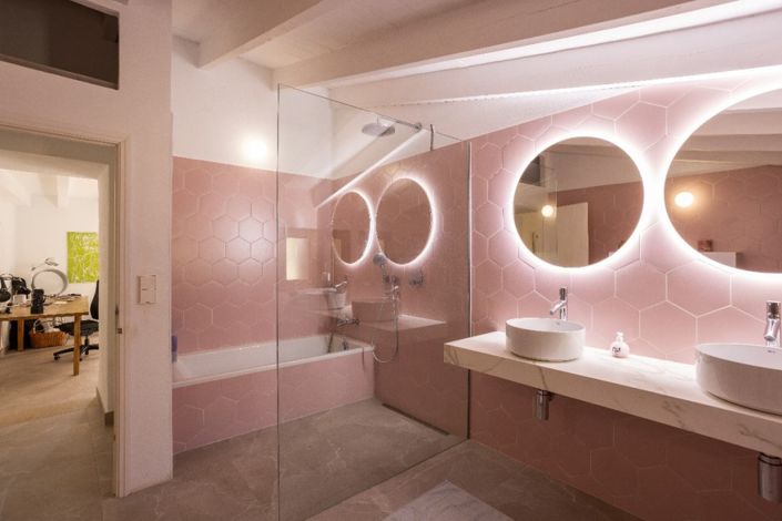 Image No.13-5 Bed Property for sale