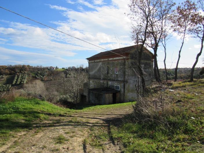 Image No.2-Maison de campagne de 4 chambres à vendre à Torino di Sangro