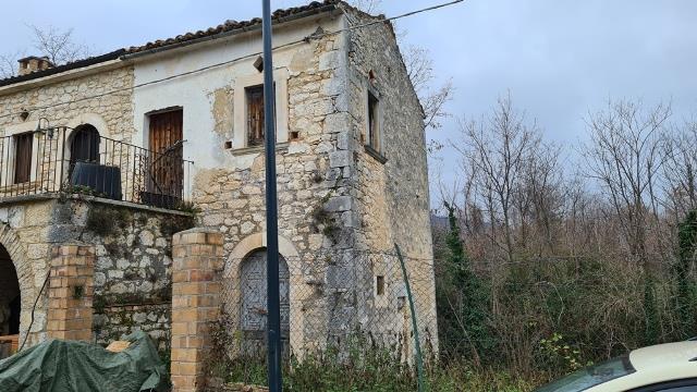 Image No.2-Maison de campagne de 1 chambre à vendre à Rapino