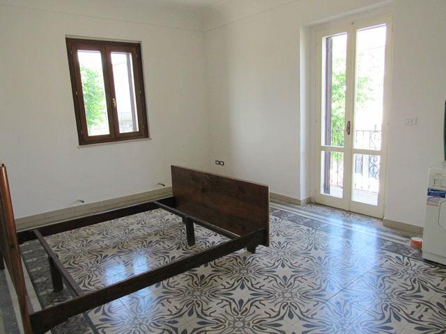 Image No.10-3 Bed Townhouse for sale