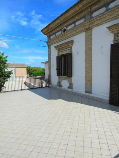 Image No.4-3 Bed Townhouse for sale