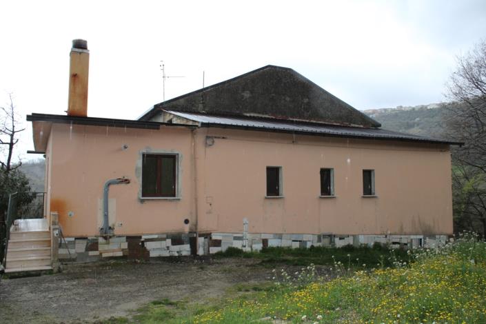Image No.2-Ferme de 10 chambres à vendre à Palombaro