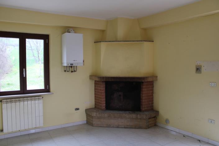 Image No.10-Ferme de 10 chambres à vendre à Palombaro