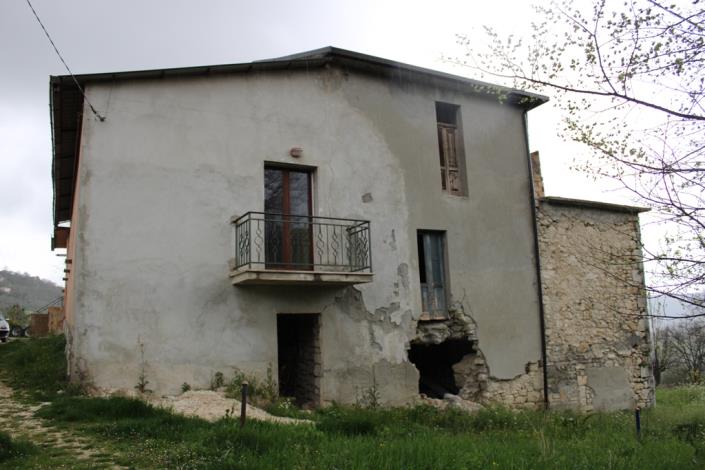 Image No.12-Ferme de 10 chambres à vendre à Palombaro