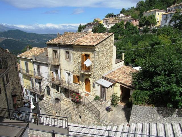 Image No.3-2 Bed Townhouse for sale