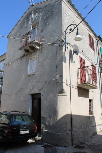 Image No.6-2 Bed Townhouse for sale