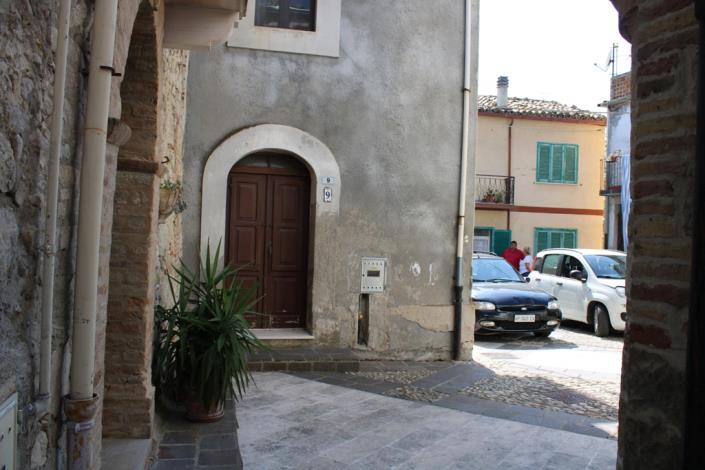 Image No.9-2 Bed Townhouse for sale