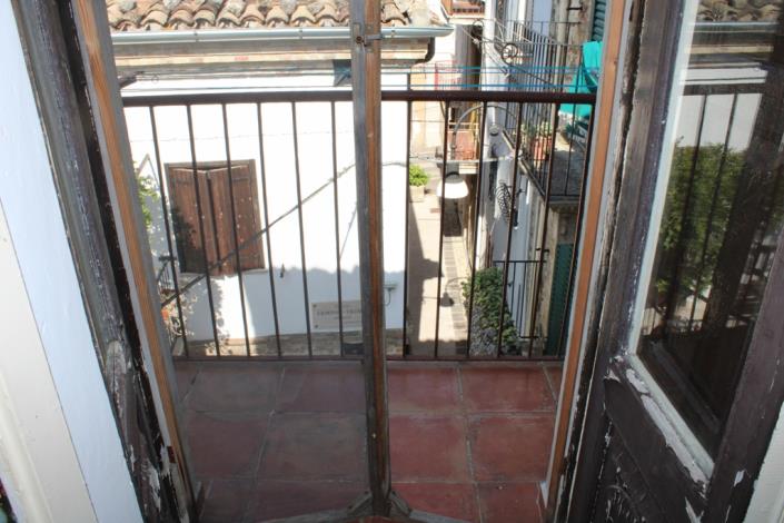 Image No.7-2 Bed Townhouse for sale