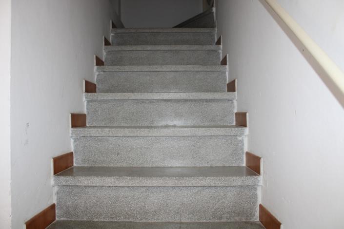 Image No.13-2 Bed Townhouse for sale