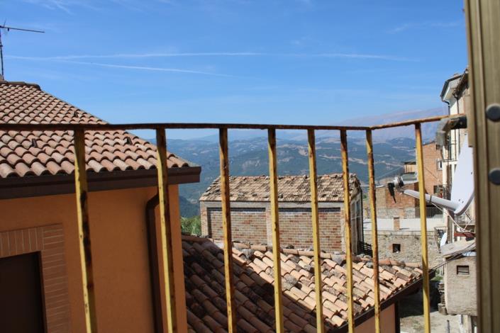 Image No.14-3 Bed Townhouse for sale