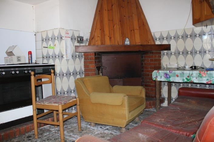 Image No.9-Maison de campagne de 4 chambres à vendre à Roccascalegna