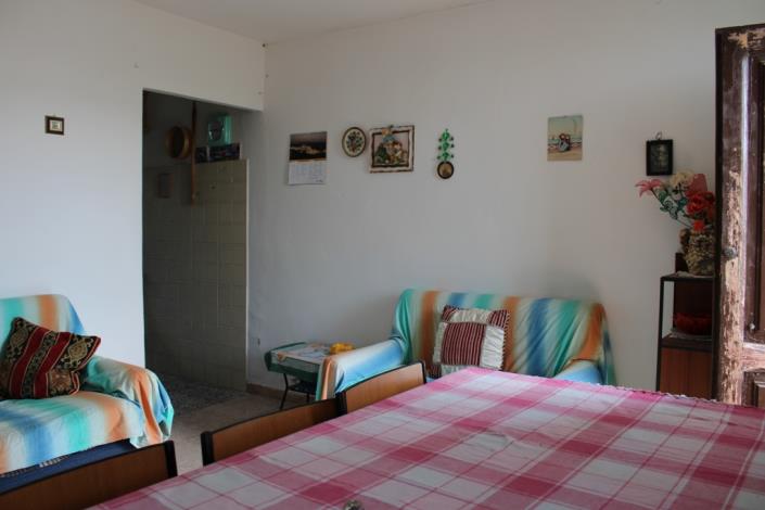 Image No.17-2 Bed Townhouse for sale