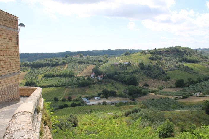 Image No.20-2 Bed Townhouse for sale