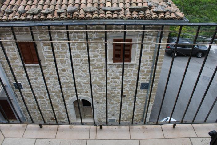 Image No.16-2 Bed Townhouse for sale