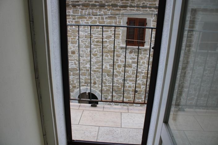 Image No.19-2 Bed Townhouse for sale