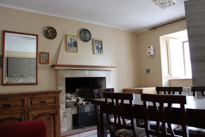 Image No.23-2 Bed Townhouse for sale