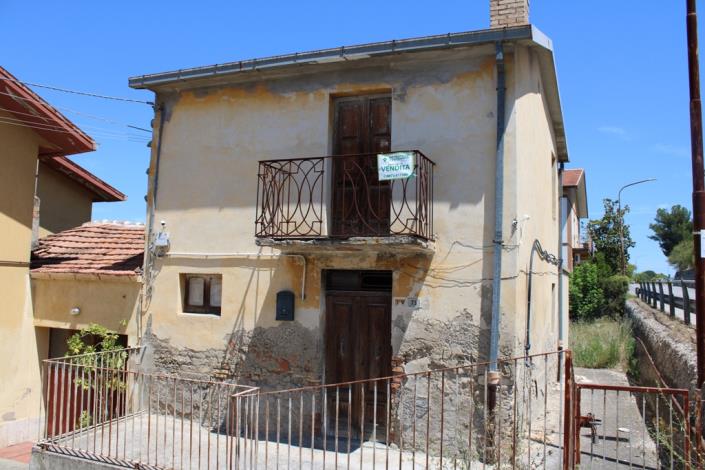 Image No.10-2 Bed Townhouse for sale