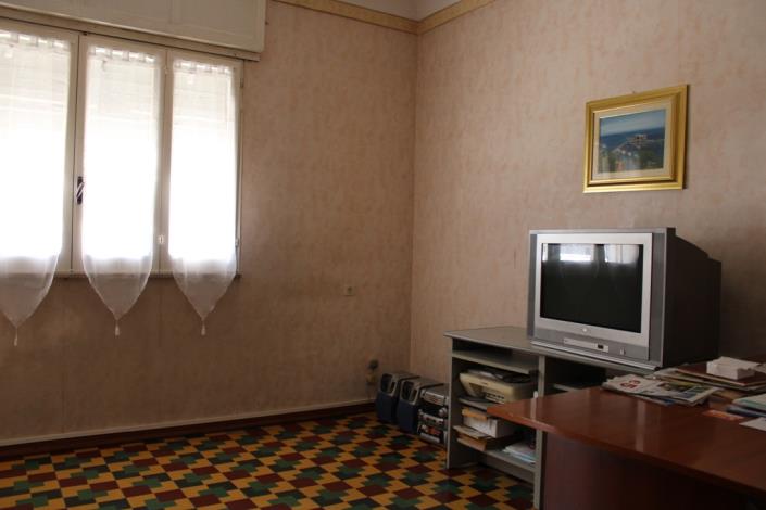 Image No.10-5 Bed Townhouse for sale