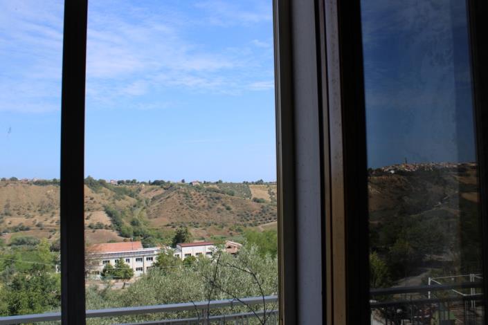 Image No.14-5 Bed Townhouse for sale