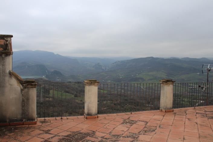 Image No.12-3 Bed Townhouse for sale