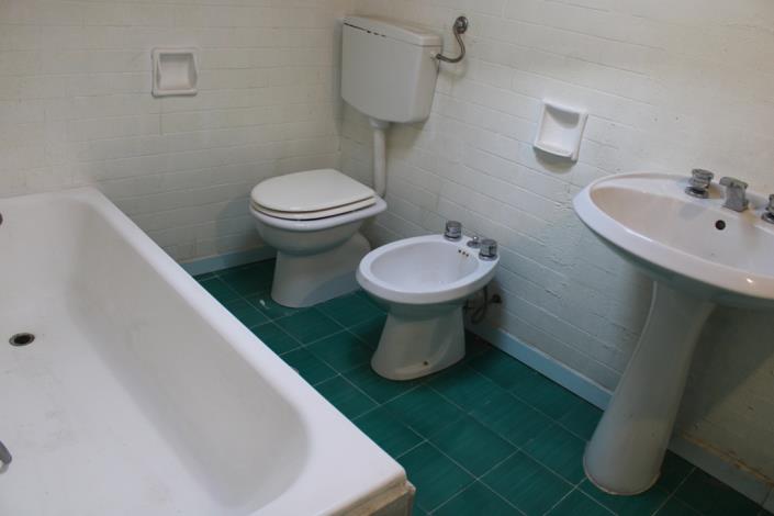 Image No.12-3 Bed Townhouse for sale